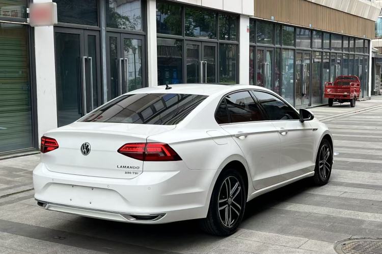 Used Volkswagen Lamando 2021 280TSI DSG Comfort Edition Rear Right 45 Deg