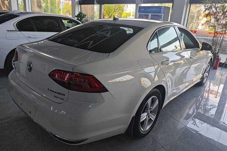 Used Volkswagen Lamando 2021 230TSI DSG Fashion Edition Rear Right 45 Deg