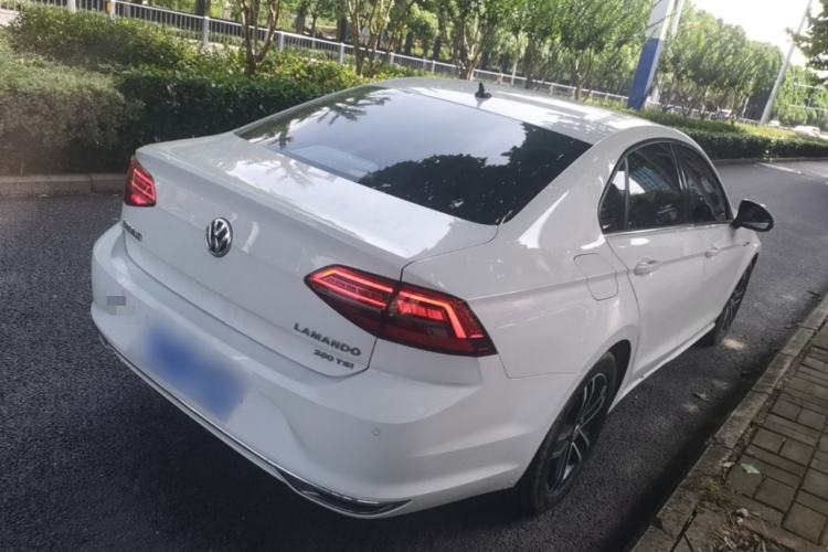 Used Volkswagen Lamando 2021 280TSI DSG Comfort Edition Rear Right 45 Deg