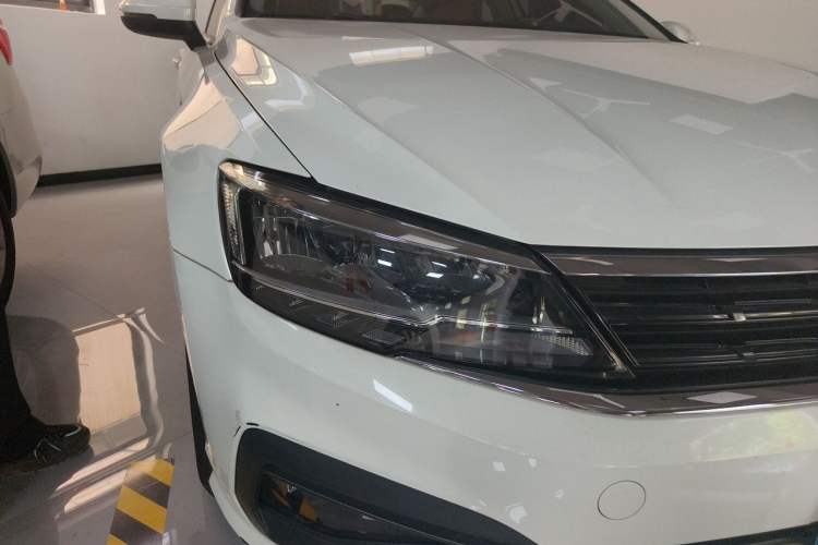 Used Volkswagen Lamando 2021 230TSI DSG Fashion Edition Right Front Headlight