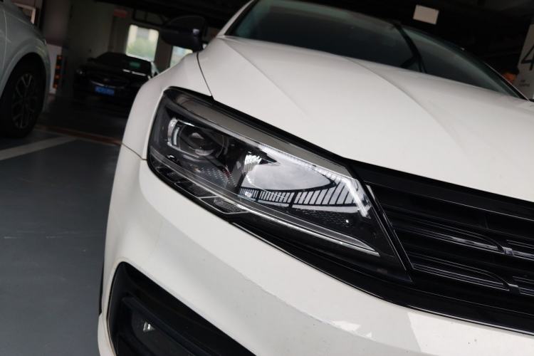 Used Volkswagen Lamando 2021 280TSI DSG Comfort Edition Right Front Headlight