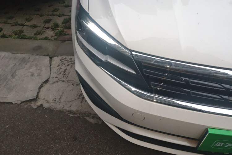 Used Volkswagen Lamando 2021 230TSI DSG Fashion Edition Right Front Headlight
