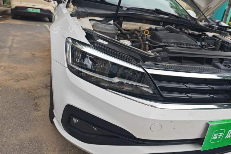 Used Volkswagen Lamando 2021 230TSI DSG Fashion Edition Right Front Headlight