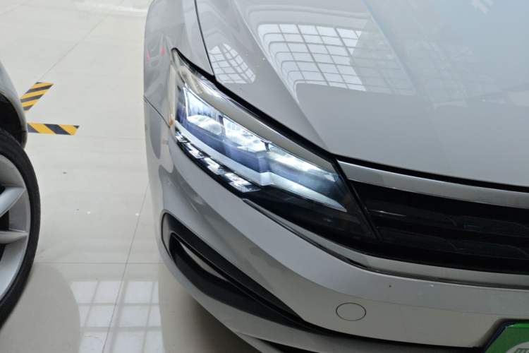 Used Volkswagen Lamando 2021 230TSI DSG Fashion Edition Right Front Headlight