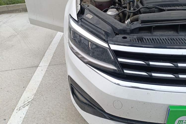Used Volkswagen Lamando 2021 280TSI DSG Comfort Edition Right Front Headlight