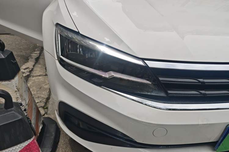 Used Volkswagen Lamando 2021 230TSI DSG Fashion Edition Right Front Headlight