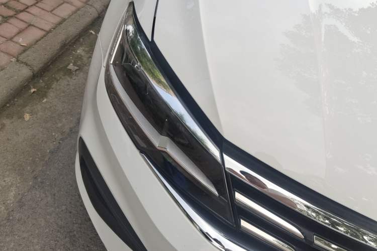 Used Volkswagen Lamando 2021 230TSI DSG Fashion Edition Right Front Headlight