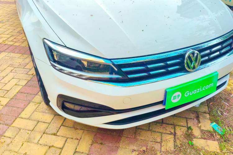 Used Volkswagen Lamando 2021 Facelift 280TSI DSG Comfort Edition (Manual Air Conditioning) Right Front Headlight