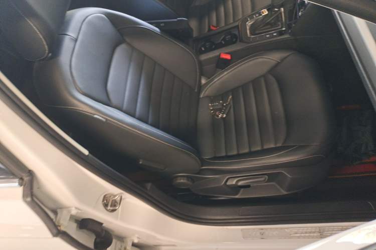 Used Volkswagen Lamando 2021 Facelift 280TSI DSG Comfort Edition (Manual Air Conditioning) Right Front Seat