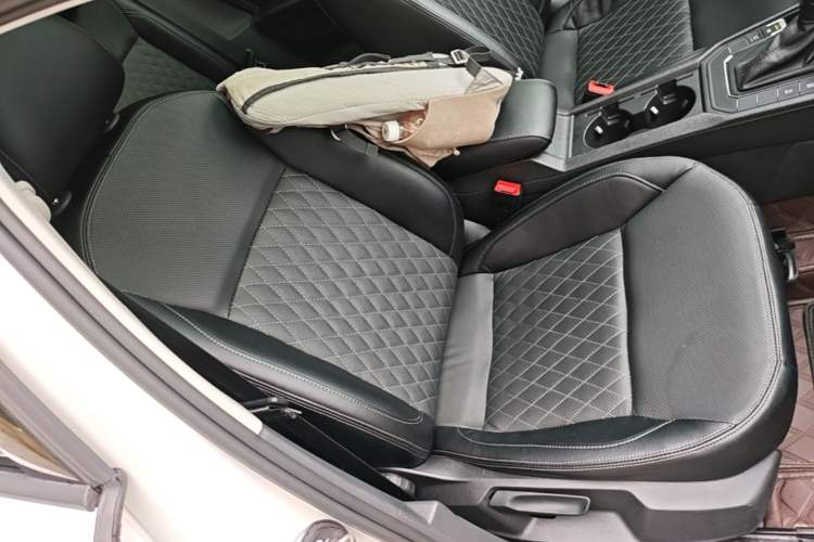 Used Volkswagen Lamando 2021 230TSI DSG Fashion Edition Right Front Seat