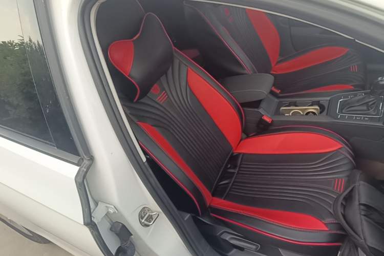 Used Volkswagen Lamando 2021 230TSI DSG Fashion Edition Right Front Seat