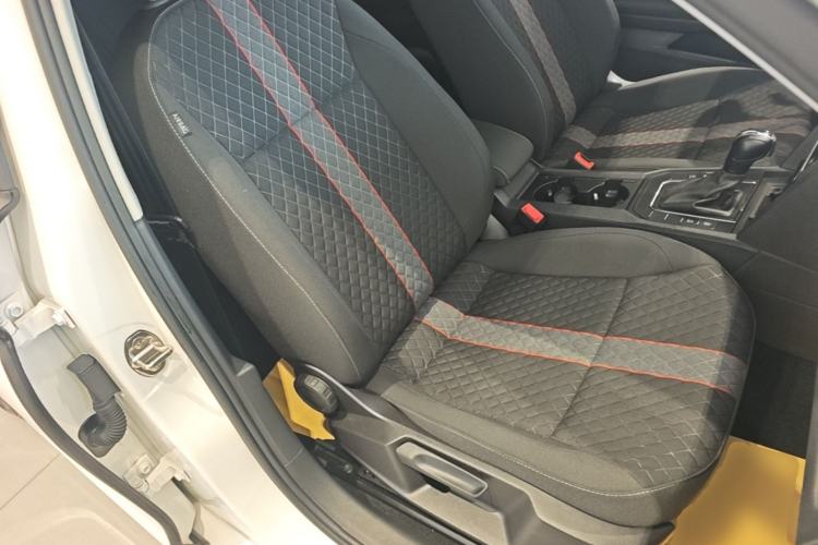 Used Volkswagen Lamando 2021 230TSI DSG Fashion Edition Right Front Seat