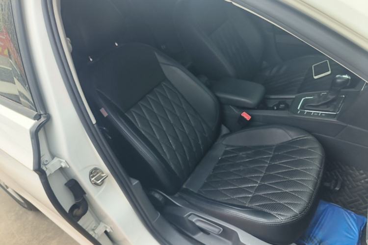 Used Volkswagen Lamando 2021 230TSI DSG Fashion Edition Right Front Seat