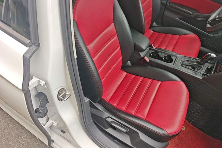 Used Volkswagen Lamando 2021 230TSI DSG Fashion Edition Right Front Seat