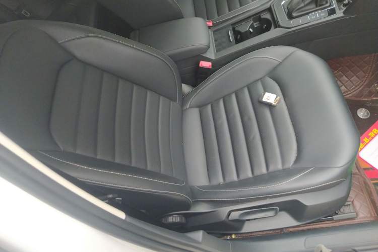 Used Volkswagen Lamando 2021 280TSI DSG Comfort Edition Right Front Seat