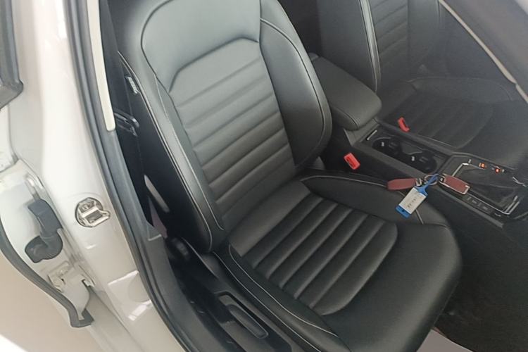 Used Volkswagen Lamando 2021 280TSI DSG Comfort Edition Right Front Seat