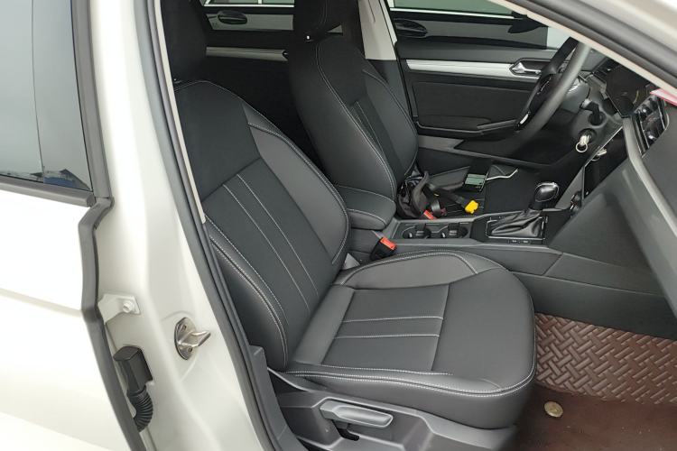 Used Volkswagen Lamando 2021 230TSI DSG Fashion Edition Right Front Seat