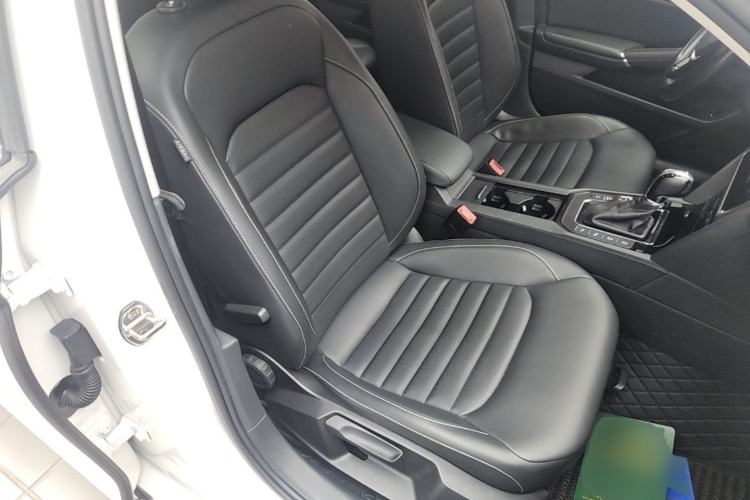 Used Volkswagen Lamando 2021 280TSI DSG Comfort Edition Right Front Seat