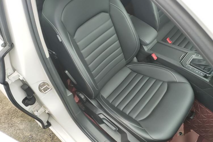 Used Volkswagen Lamando 2021 280TSI DSG Luxury Phantom Edition Right Front Seat