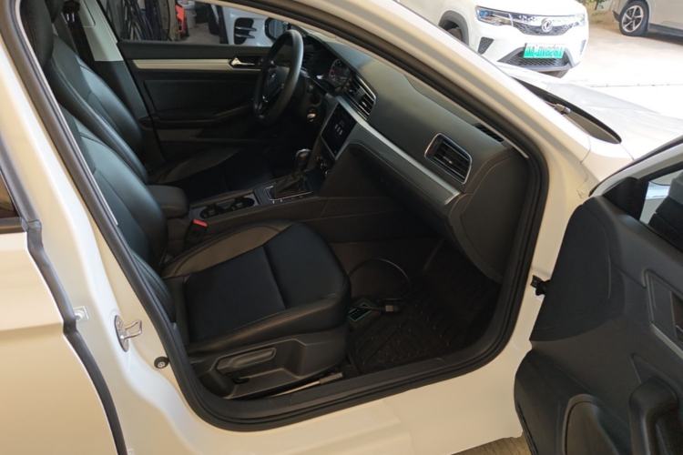 Used Volkswagen Lamando 2021 230TSI DSG Fashion Edition Right Front Seat