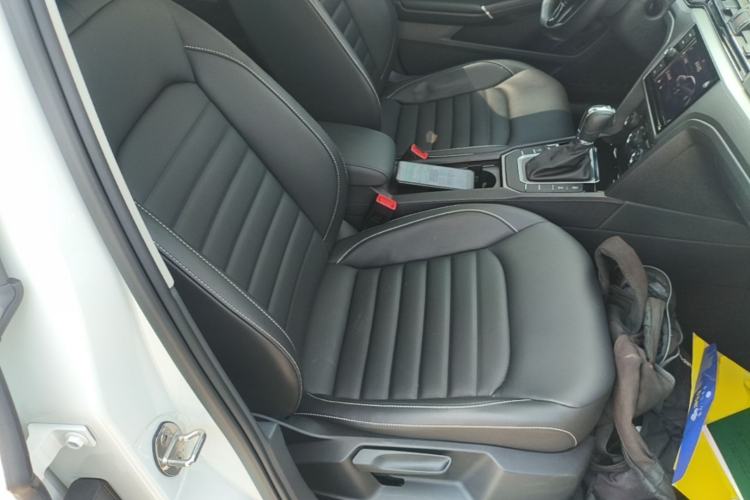 Used Volkswagen Lamando 2021 280TSI DSG Comfort Edition Right Front Seat