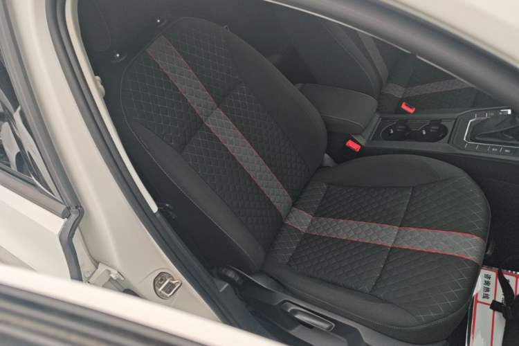 Used Volkswagen Lamando 2021 230TSI DSG Fashion Edition Right Front Seat