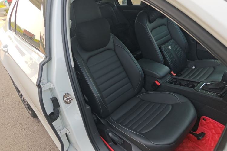 Used Volkswagen Lamando 2021 280TSI DSG Comfort Edition Right Front Seat