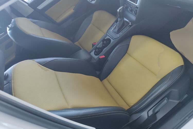 Used Volkswagen Lamando 2021 230TSI DSG Fashion Edition Right Front Seat