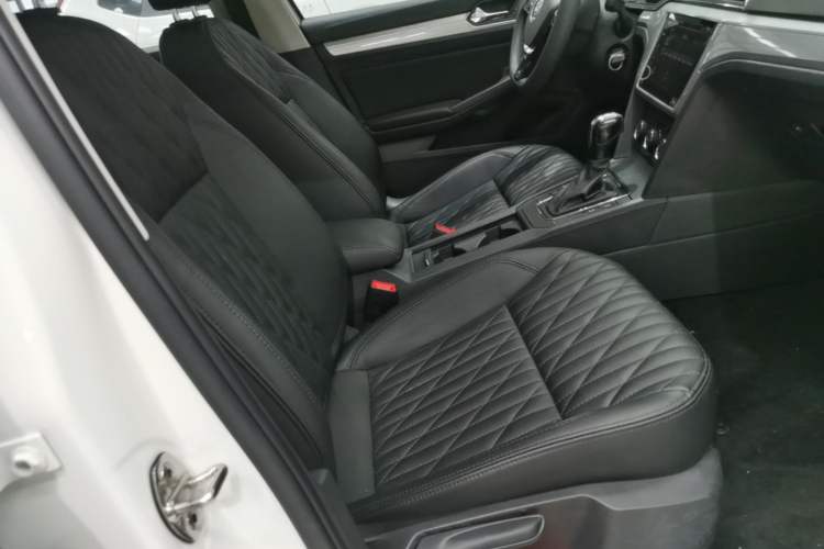 Used Volkswagen Lamando 2021 230TSI DSG Fashion Edition Right Front Seat