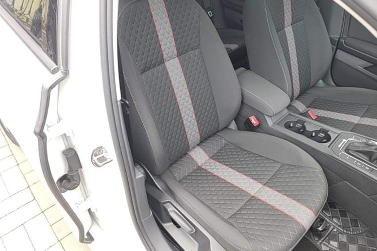 Used Volkswagen Lamando 2021 230TSI DSG Fashion Edition Right Front Seat