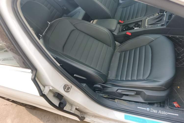 Used Volkswagen Lamando 2021 Facelift 280TSI DSG Comfort Edition (Manual Air Conditioning) Right Front Seat
