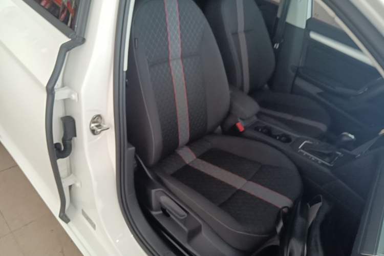 Used Volkswagen Lamando 2021 230TSI DSG Fashion Edition Right Front Seat