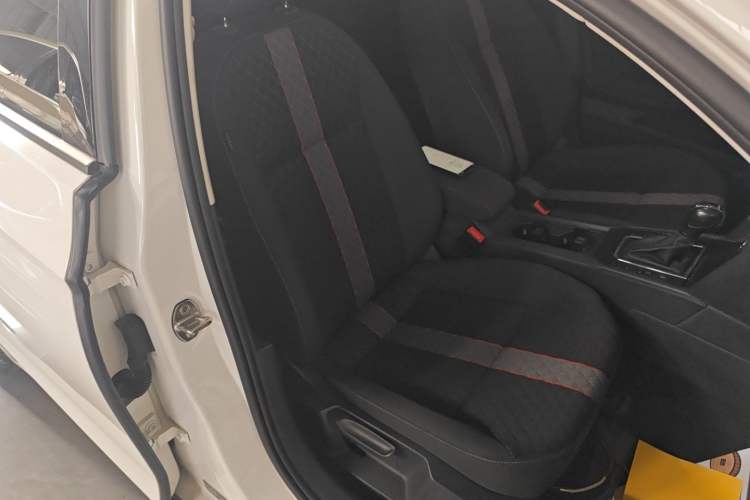 Used Volkswagen Lamando 2021 230TSI DSG Fashion Edition Right Front Seat