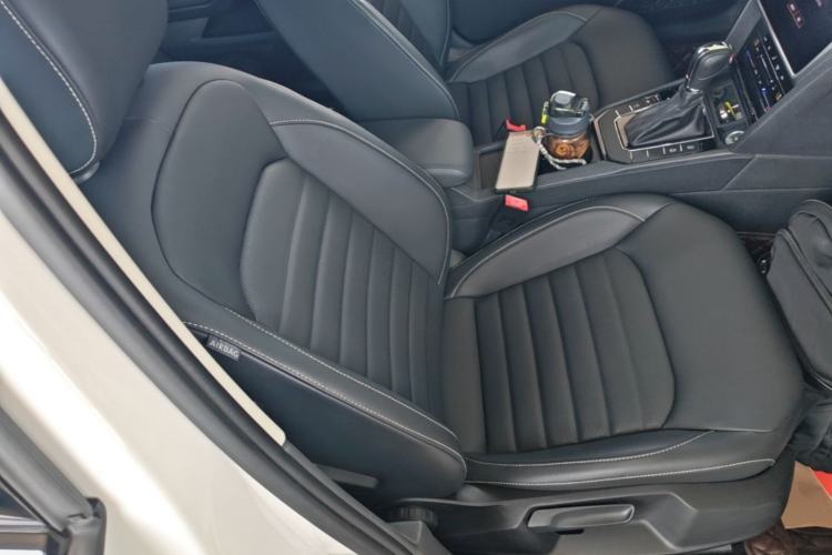 Used Volkswagen Lamando 2021 280TSI DSG Comfort Edition Right Front Seat