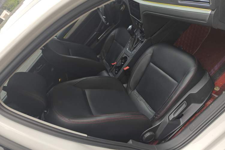 Used Volkswagen Lamando 2021 230TSI DSG Fashion Edition Right Front Seat