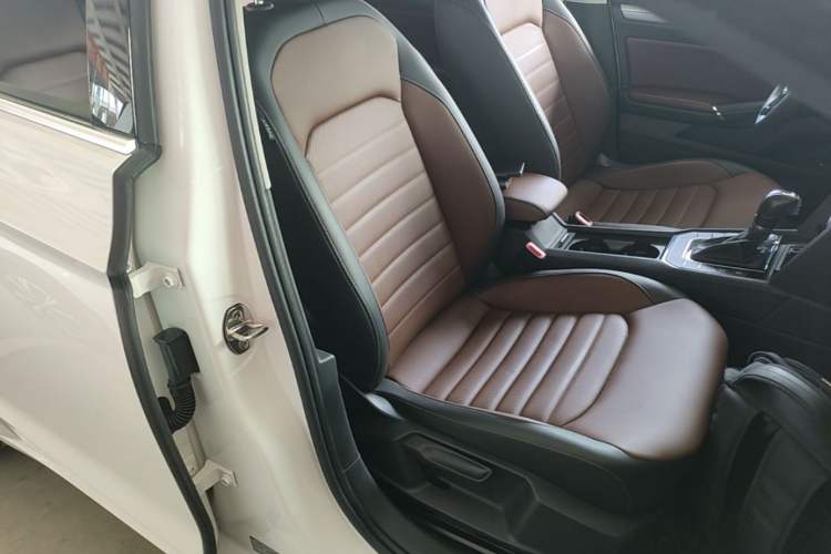 Used Volkswagen Lamando 2021 Revised Version 280TSI DSG Comfort Edition Right Front Seat