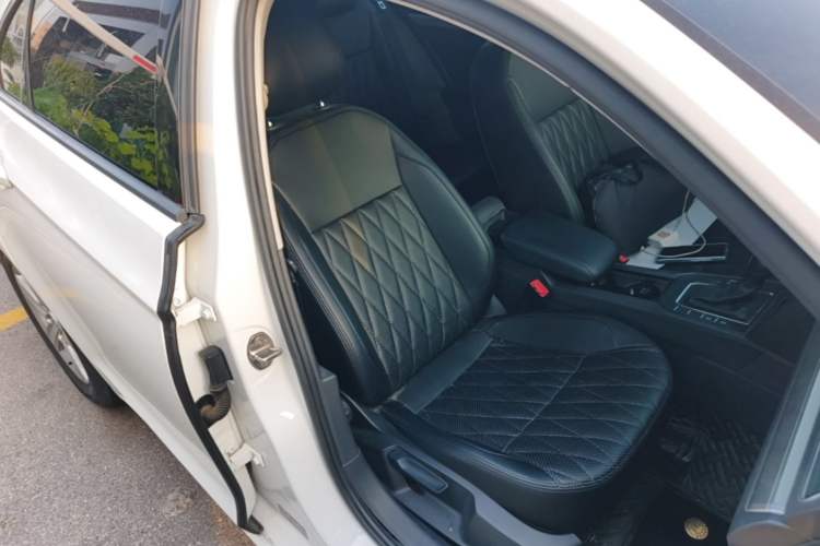 Used Volkswagen Lamando 2021 230TSI DSG Fashion Edition Right Front Seat