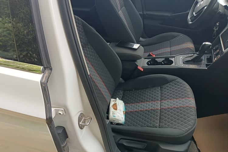 Used Volkswagen Lamando 2021 230TSI DSG Fashion Edition Right Front Seat