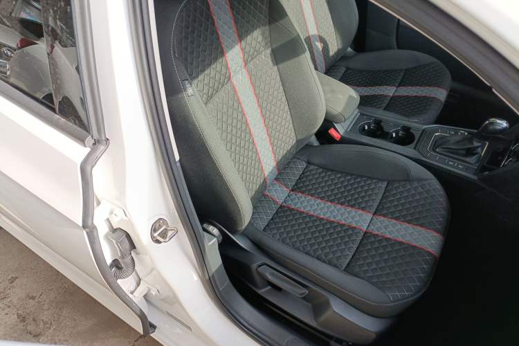Used Volkswagen Lamando 2021 230TSI DSG Fashion Edition Right Front Seat