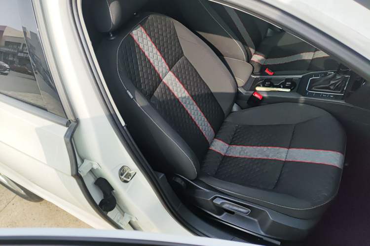 Used Volkswagen Lamando 2021 230TSI DSG Fashion Edition Right Front Seat