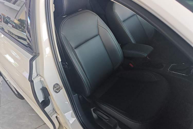 Used Volkswagen Lamando 2021 230TSI DSG Fashion Edition Right Front Seat