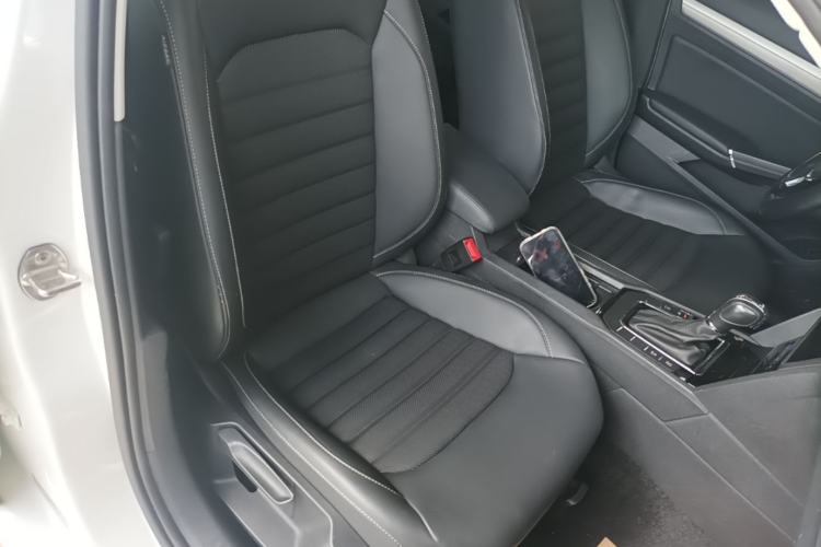 Used Volkswagen Lamando 2021 280TSI DSG Comfort Edition Right Front Seat