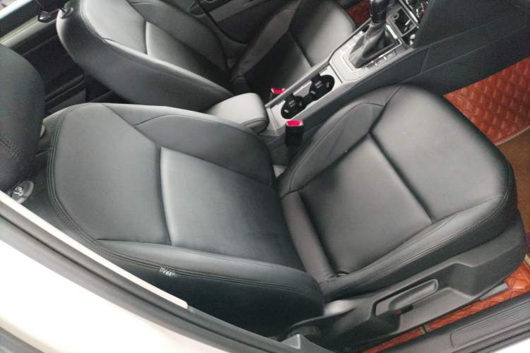 Used Volkswagen Lamando 2021 230TSI DSG Fashion Edition Right Front Seat