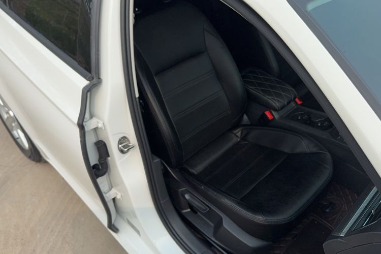 Used Volkswagen Lamando 2021 230TSI DSG Fashion Edition Right Front Seat