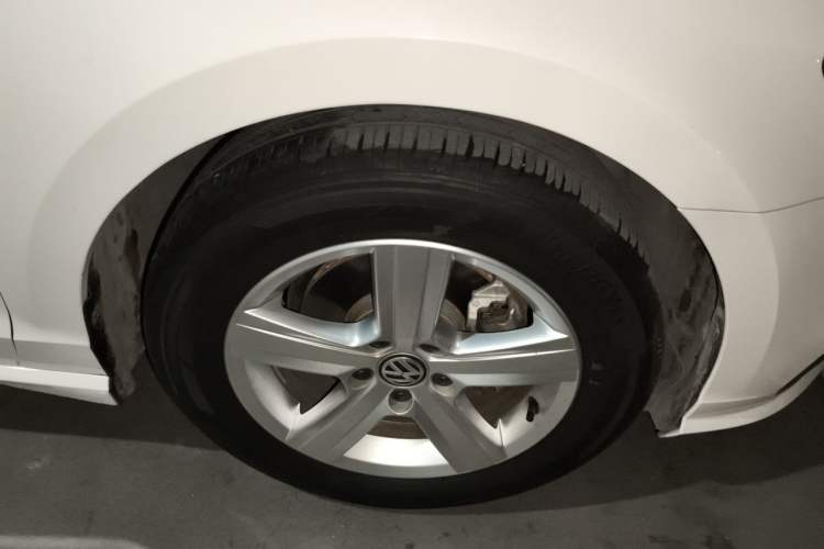 Used Volkswagen Lamando 2021 230TSI DSG Fashion Edition Right Front Wheel Hub