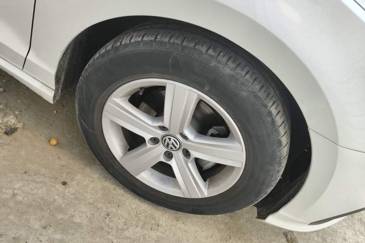 Used Volkswagen Lamando 2021 230TSI DSG Fashion Edition Right Front Wheel Hub