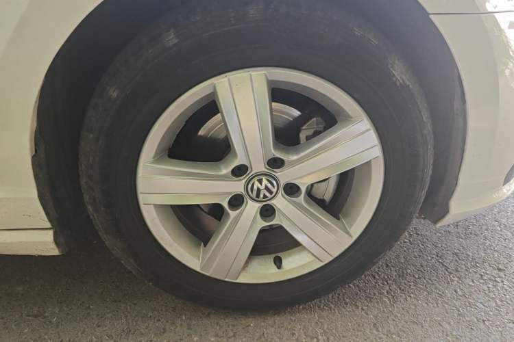 Used Volkswagen Lamando 2021 230TSI DSG Fashion Edition Right Front Wheel Hub