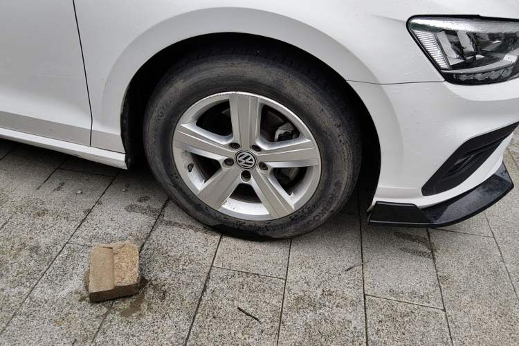 Used Volkswagen Lamando 2021 230TSI DSG Fashion Edition Right Front Wheel Hub