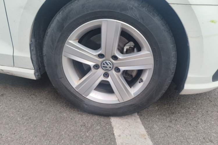 Used Volkswagen Lamando 2021 230TSI DSG Fashion Edition Right Front Wheel Hub