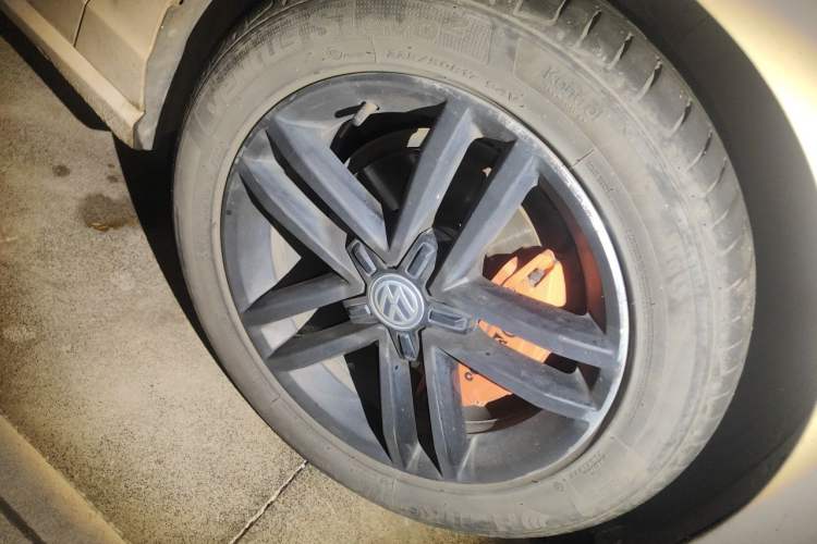 Used Volkswagen Lamando 2021 Revised Version 280TSI DSG Comfort Edition Right Front Wheel Hub